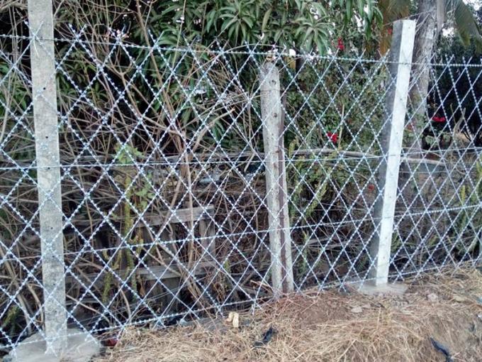 soldar-lâmina-malha-cerca-exploração agrícola