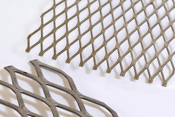 Metal expandido aplainado Mesh For Furniture, cercos de proteção, suporte da exposição, protetores, grade do assado
