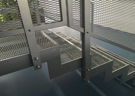 O aço de aço inoxidável e galvanizado expandiu o metal que raspa para passos seguros do passeio ou de escada