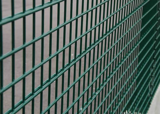 o PVC dobro da cerca de fio do metal do cerco de fio do painel de 3000mm revestiu