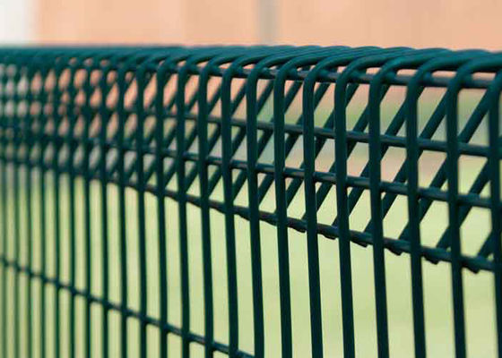 a cerca Metal Wire Fence da parte superior de rolo do triângulo de 900mm-2400mm galvanizou revestido