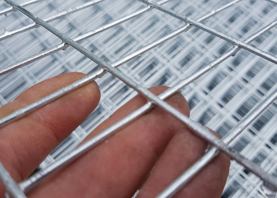 corrosão soldada 1.0mm grossa de Mesh Panel High Tensile Strength do fio de 0.5mm boa anti
