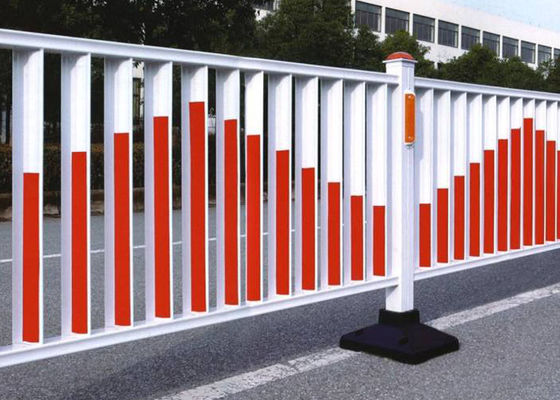 Cercas de estrada revestidas com PVC 0,6-2m Altura Anti-UV Alta visibilidade