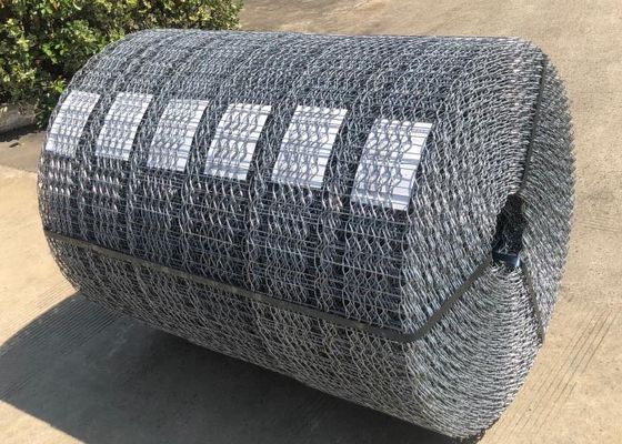 Reforço de revestimento de concreto para tubos submarinos