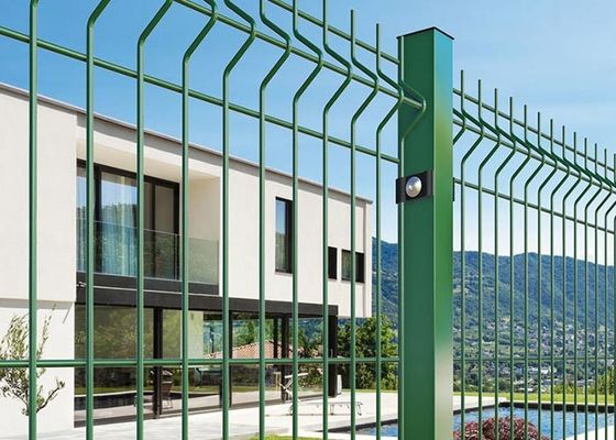 Galvanizado a quente 50×200mm Cercas de segurança 3D 4mm Diâmetro de fio com poste quadrado