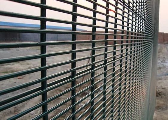 Cercas galvanizadas de malha rígida antiescalada preto 358 para maior resistência